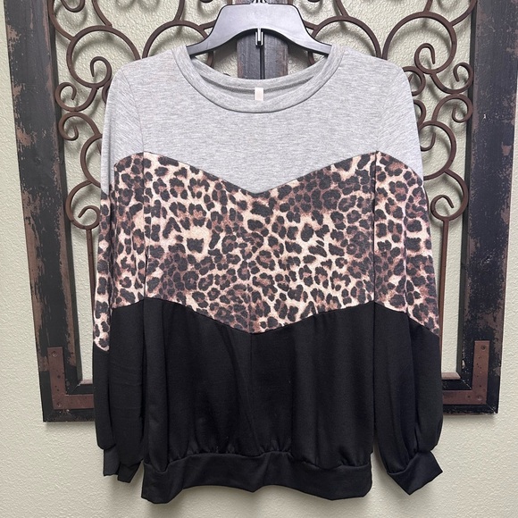 Lilypad crewneck long sleeve grey, black & leopard color block sweatshirt - Picture 1 of 4
